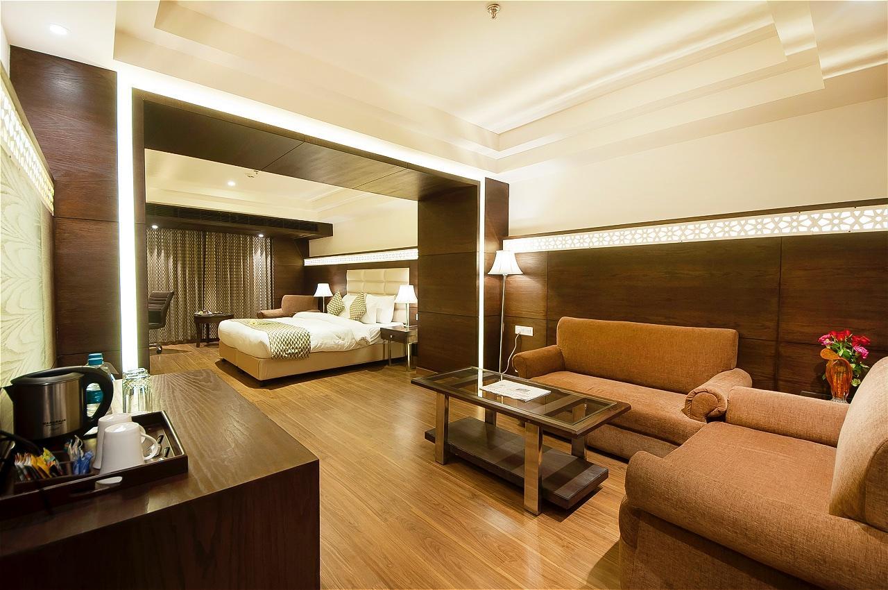 The Palm Court Otel Ludhiana Dış mekan fotoğraf