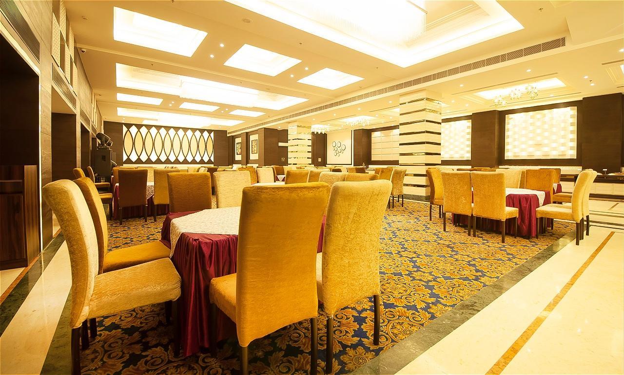 The Palm Court Otel Ludhiana Dış mekan fotoğraf